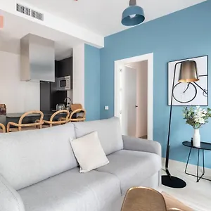Limehome Calle Torcuato Luca De Tena Aparthotel
